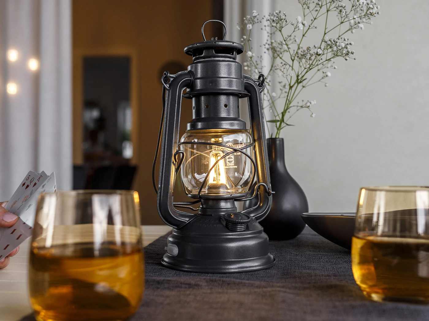 Original Feuerhand Stormlantaarn Metalic Grijs LED 4 Original Feuerhand Stormlantaarn Metalic Grijs LED - Afbeelding 2