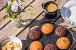 Petromax Cast Iron Muffin Pan -Bialettited Winkel image 284